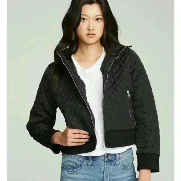 CHASER Cropped Black Hooded Jacket With Quilted Diamond Stitching Size Medium - Picture 1 of 11
